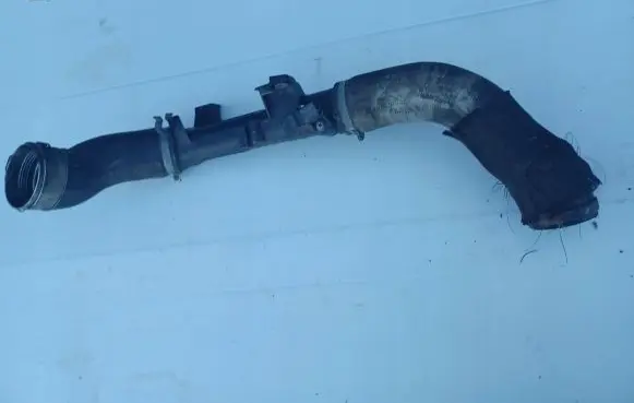 Volvo XC60 Intercooler hose/pipe 31422153