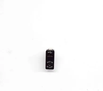 BMW 6 F06 Gran coupe AUX in-socket connector 9237653