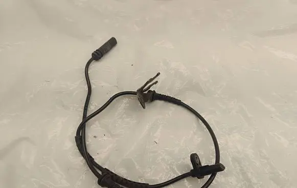 BMW 6 F06 Gran coupe ABS brake wheel speed sensor 6784902