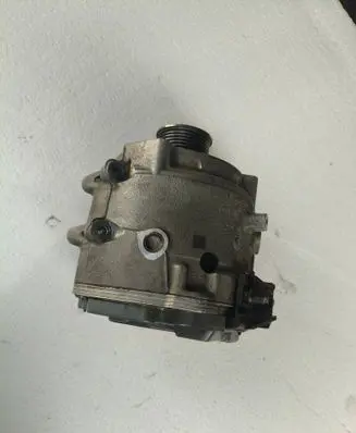 Audi A8 S8 D5 Generator/alternator 4n0903028n