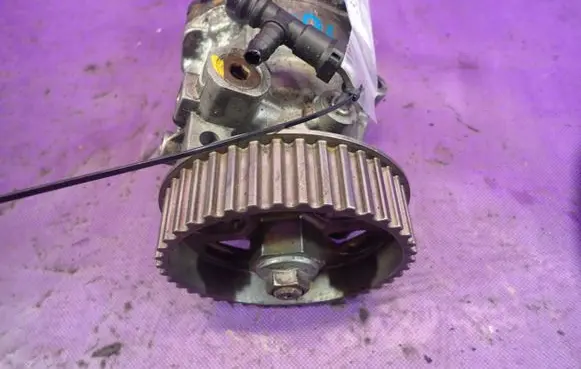Renault Scenic II - Grand scenic II Fuel injection high pressure pump 9303z113