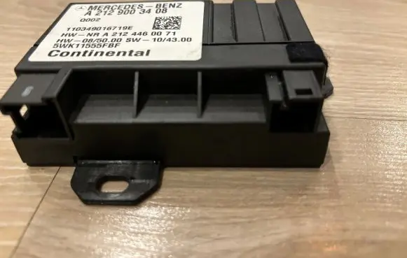 Mercedes-Benz E W212 Fuel injection pump control unit/module A2129003408 110349016719E 5WK11555FBF