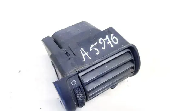 Audi A4 S4 B5 8D Dash center air vent grill 8d1820901