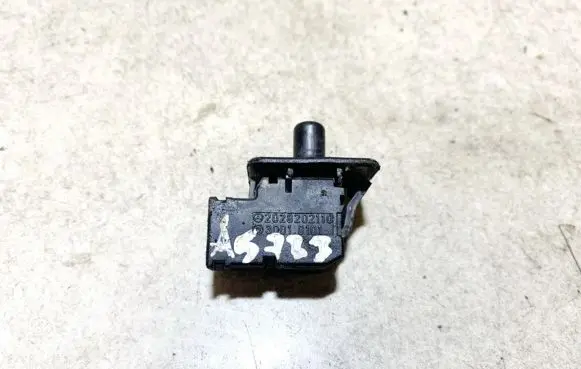 Mercedes-Benz E W210 Front door sensor coupe 2028202110 30010101
