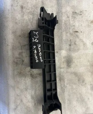 Opel Astra J Radiator mount bracket 16452872