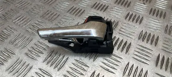 Toyota RAV 4 (XA40) Front door interior handle