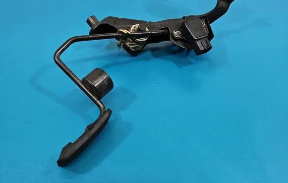 Toyota RAV 4 (XA20) Accelerator throttle pedal 8928133010 IMPRK1592335