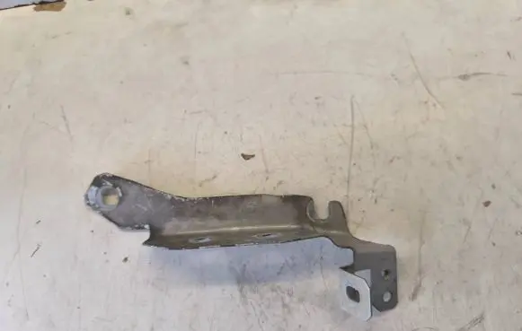 Fiat Ducato Fender mounting bracket