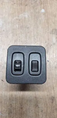 Mitsubishi Lancer Headlight level height control switch MR4026045