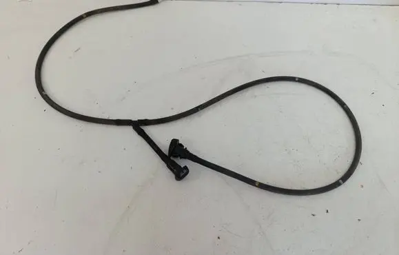 Windshield washer spray nozzle