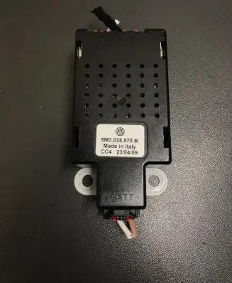 Volkswagen Golf VI Aerial antenna amplifier 5M0035570B