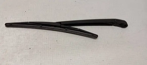 Toyota Avensis T250 Rear wiper blade 0621N3