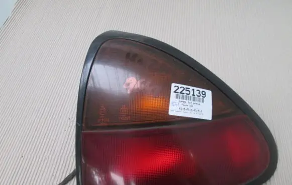 Mazda 323 F Rear/tail lights