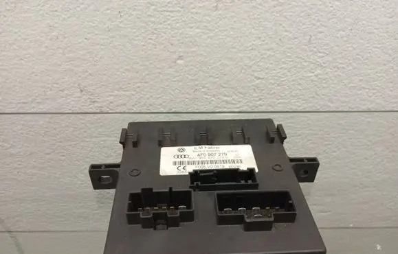 Audi A6 S6 C6 4F Comfort/convenience module 4F0907279 F005V00619 4F0910279K