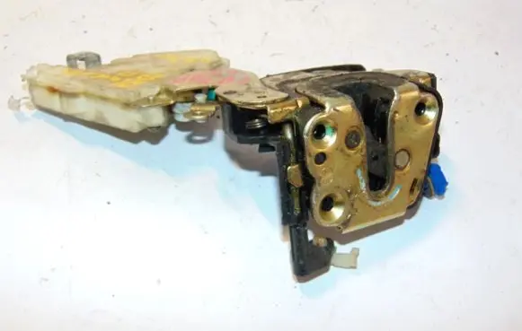 Nissan Almera N16 Front door lock 80502BM660 8055261U66 8055261U6A