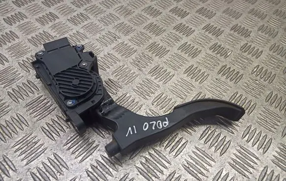 Volkswagen Polo IV 9N3 Accelerator pedal position sensor 6Q1721503H