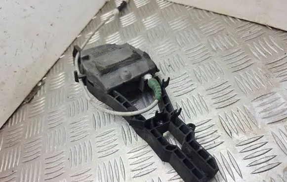 BMW 3 F30 F35 F31 Rear door exterior handle/bracket 7332268 51227332268