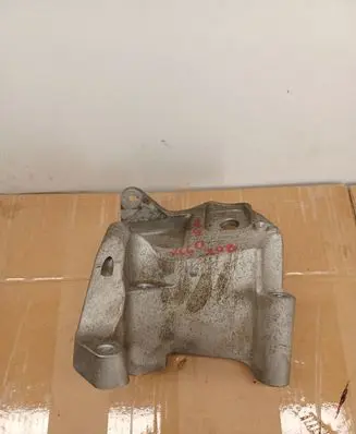 Volvo XC60 Engine mounting bracket 31430135