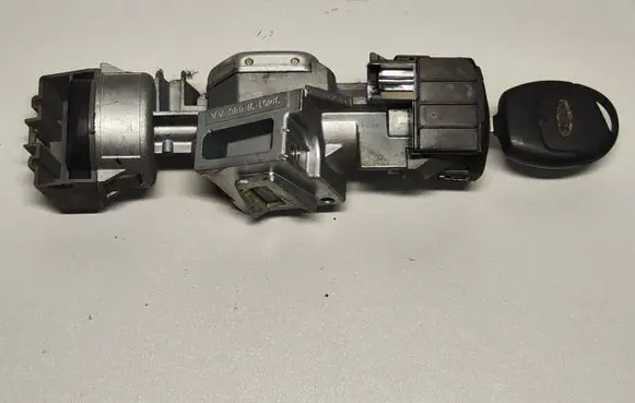 Ford Focus Ignition lock 3M513F880AA