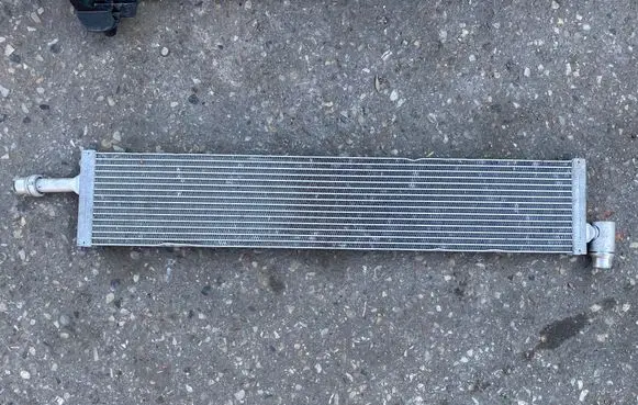 Mercedes-Benz E W213 Engine oil radiator A0995005003