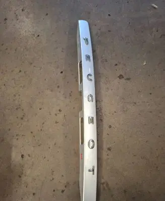 Peugeot 308 SW Trunk door license plate light bar 96806028