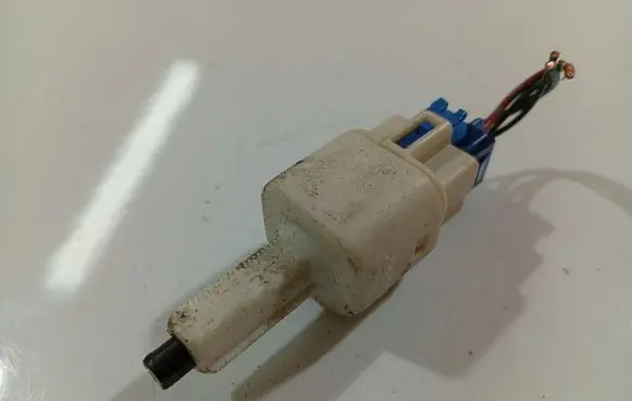 Toyota Corolla Verso AR10 Brake pedal sensor switch