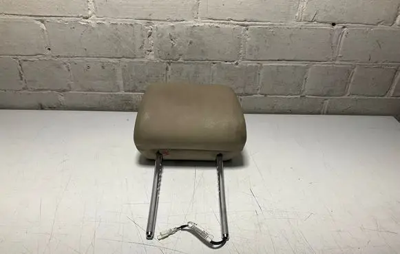BMW 3 E92 E93 Front seat headrest 724863702