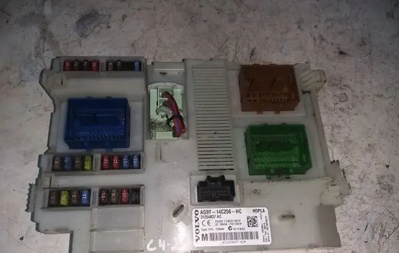 Volvo XC60 Fuse box set 31254837ACAG9T14C256HC