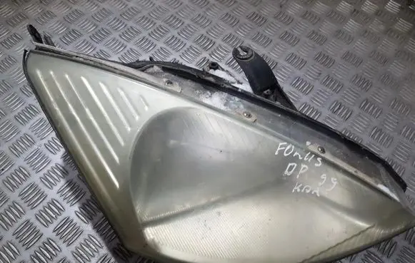 Ford Focus Headlight/headlamp