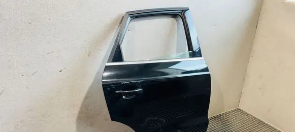 Audi Q3 8U Rear door