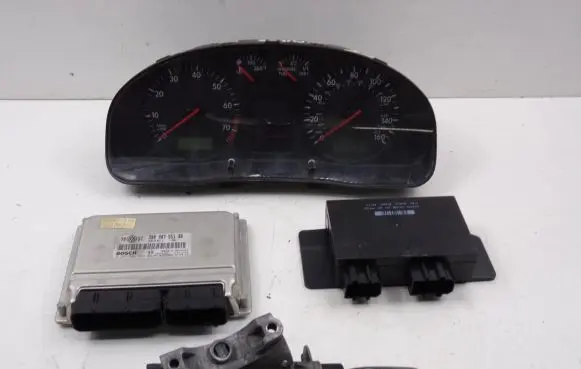 Volkswagen PASSAT B5 Engine ECU kit and lock set 3B0907551BR