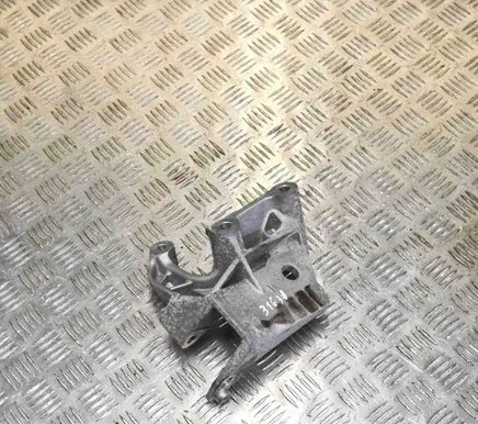 Volvo XC60 Engine mounting bracket 31430490
