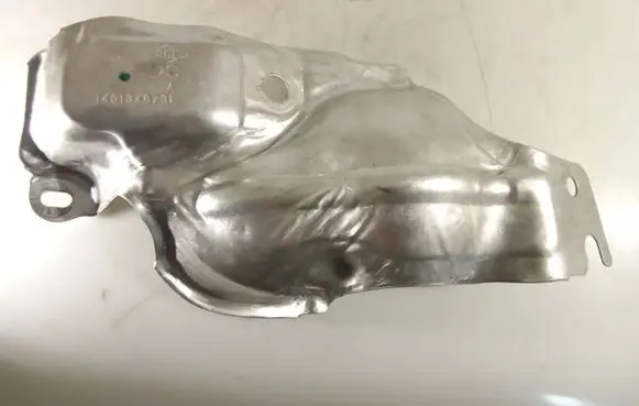 Opel Movano B Heat shield in engine bay 140136073R