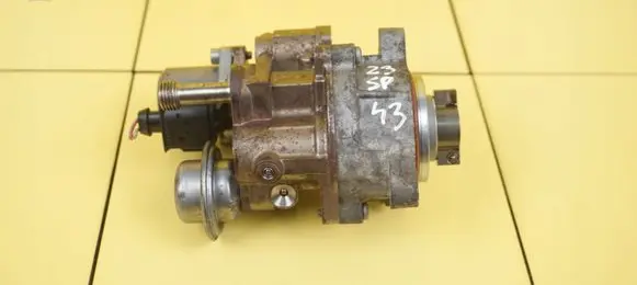 BMW 3 E90 E91 Fuel injection high pressure pump 7596123 N53B30A