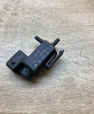Opel Zafira A Valve vacuum 90530039