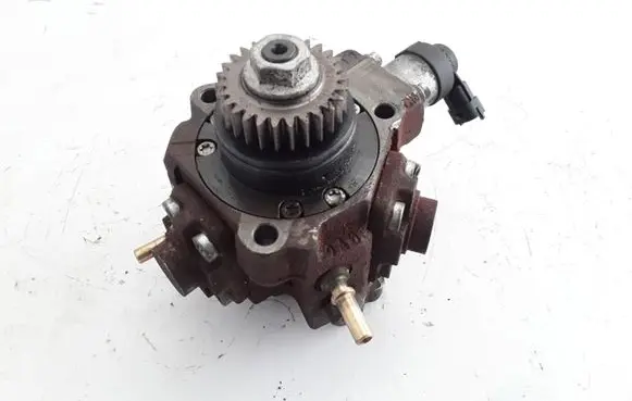 Renault Master III Fuel injection high pressure pump