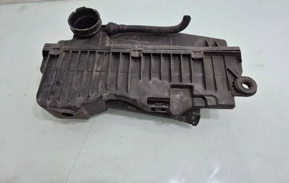 Citroen C4 I Air filter box M02019C150