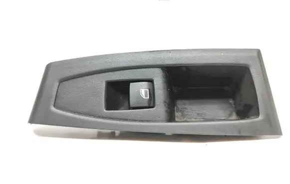 BMW 2 F46 Electric window control switch 9208107 L2A00959 270516
