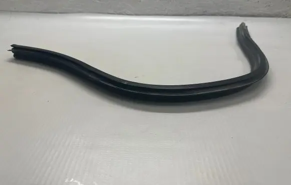 Audi A6 C7 Engine compartment rubber 4G0823723