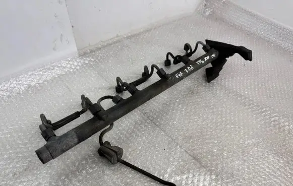 BMW 3 E46 Fuel main line pipe 0445216002