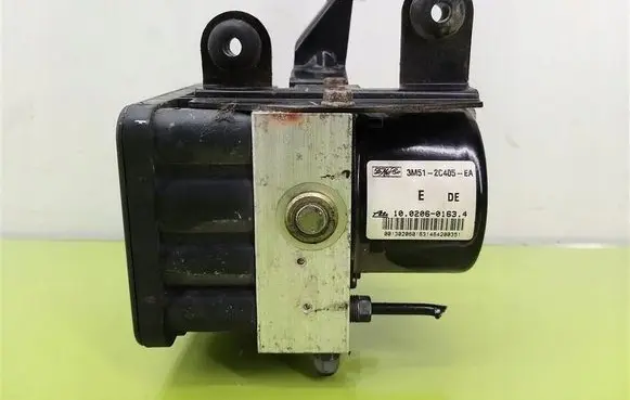 Mazda 3 I ABS Pump 3M512C405EA