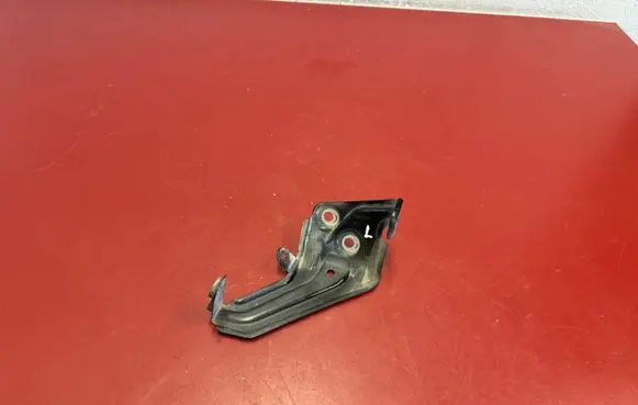 BMW X3 G01 Fender mounting bracket 7400219