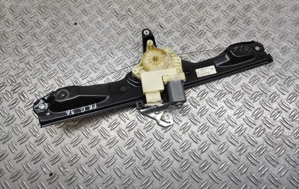 Nissan Qashqai Front door window regulator with motor 807004EA0A0 C17311103 4EAR