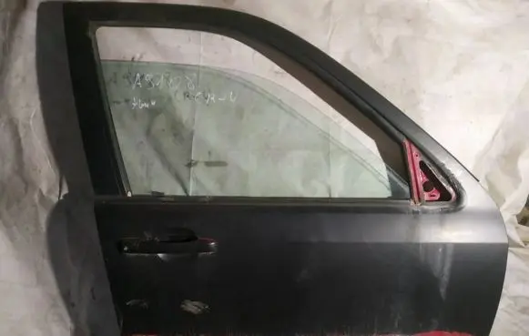 Honda CR-V Front door juodos