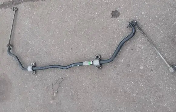 Peugeot 3008 II Front anti-roll bar/sway bar 9812361680