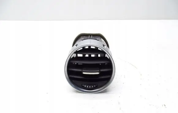 Seat Exeo (3R) Dash center air vent grill 3R0820951