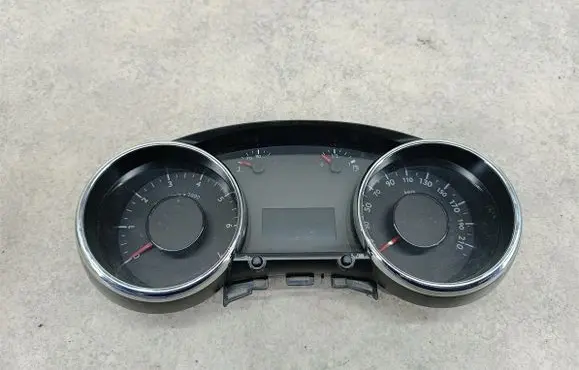 Peugeot 5008 Speedometer (instrument cluster) 9666174880