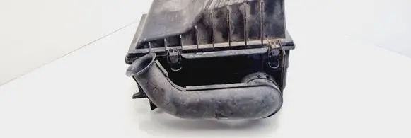 Volkswagen PASSAT B4 Air filter box 3A0129607D