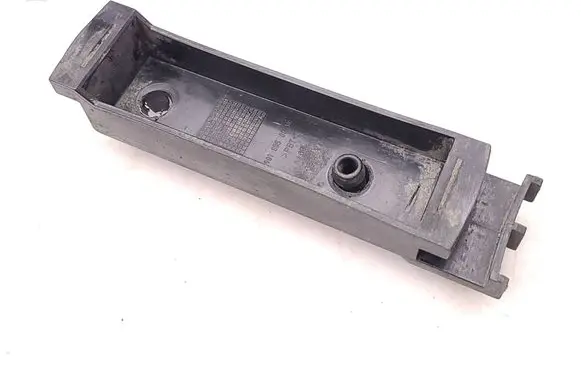 Front bumper mounting bracket