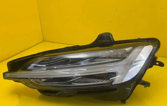 Volvo S60 Headlight/headlamp 32314154